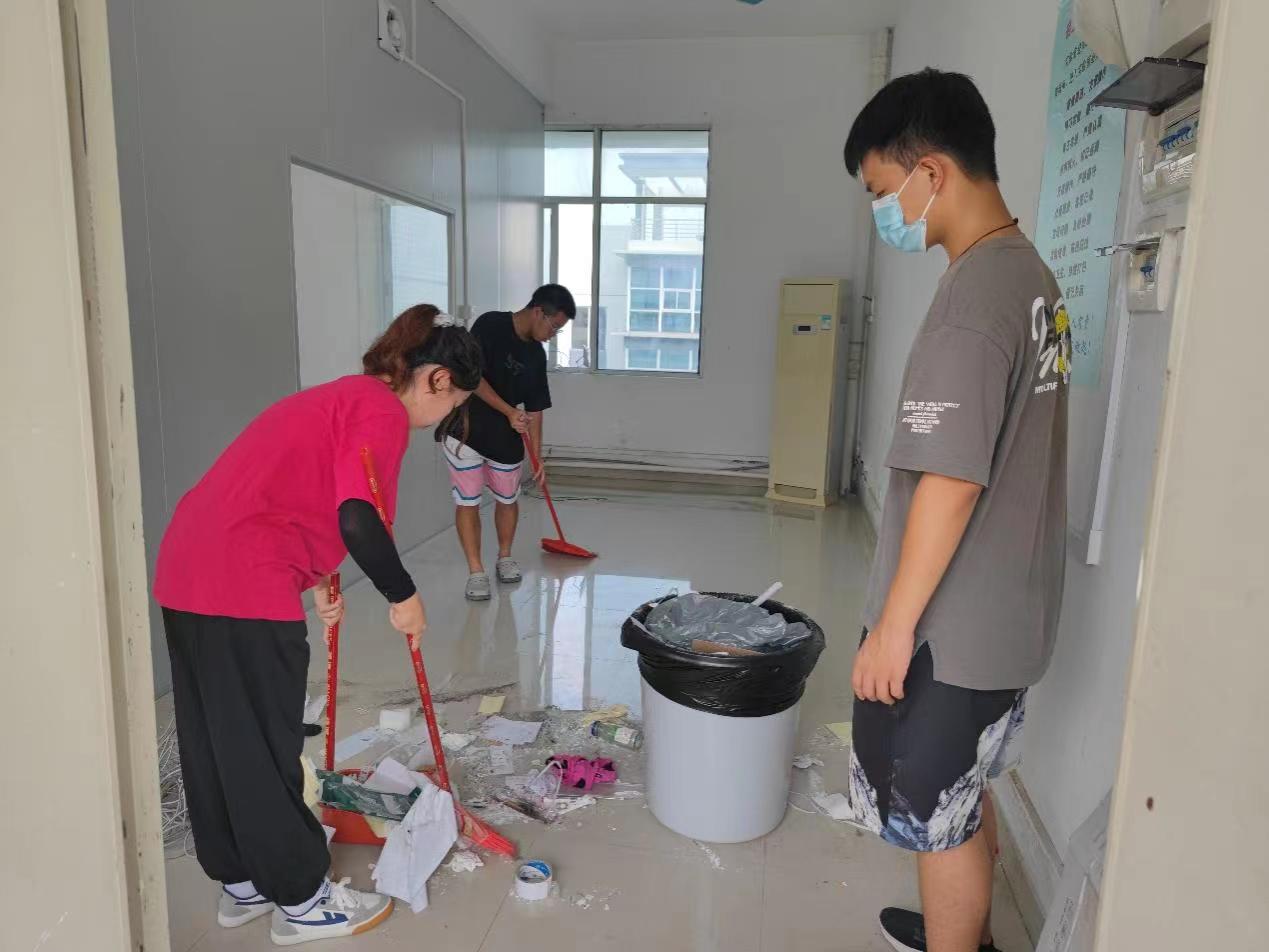 化学Beat365官方网站学生党支部开展“礼赞劳动美，筑梦新征程”劳动教育主题党日活动