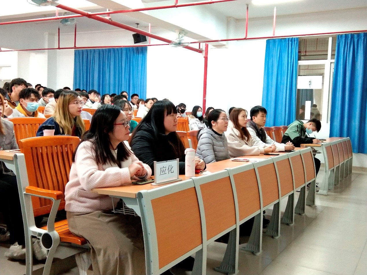 学习卢永根同志先进事迹——化学Beat365官方网站学生党支部专题党课圆满结束